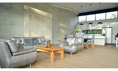 Casa campestre en condominio para la venta en Cerritos, Pereira!!!