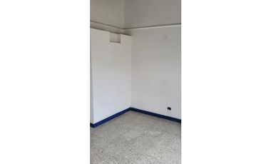 Alquilo habitación en Medellín barrio loa colores con servicios