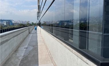 SE ARRIENDA OFICINA MEDELLIN