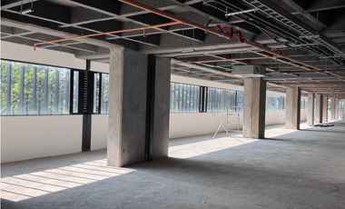SE ARRIENDA OFICINA MEDELLIN