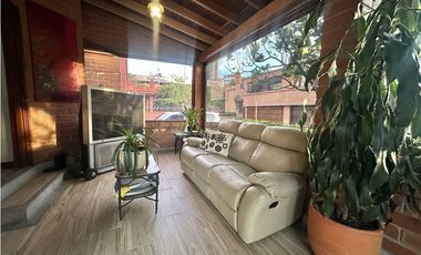 CASA EN VENTA EN UNIDAD COMPLETA EN LA LOMA DE LOS PARRA EL POBLADO