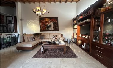 CASA EN VENTA EN UNIDAD COMPLETA EN LA LOMA DE LOS PARRA EL POBLADO