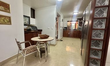 CASA EN VENTA EN UNIDAD COMPLETA EN LA LOMA DE LOS PARRA EL POBLADO