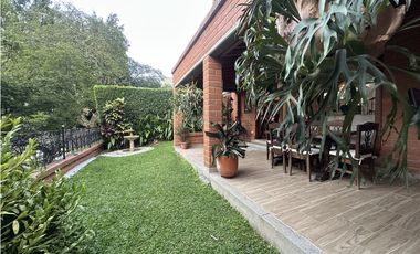 CASA EN VENTA EN UNIDAD COMPLETA EN LA LOMA DE LOS PARRA EL POBLADO