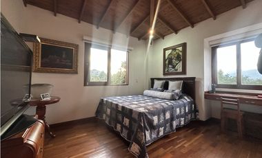 CASA EN VENTA EN UNIDAD COMPLETA EN LA LOMA DE LOS PARRA EL POBLADO