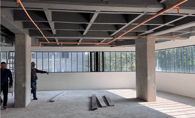 SE ARRIENDA OFICINA EN OBRA BLANCA  MEDELLIN