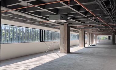 SE ARRIENDA OFICINA EN OBRA BLANCA  MEDELLIN