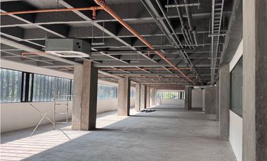 SE ARRIENDA OFICINA EN OBRA BLANCA  MEDELLIN