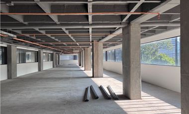 SE ARRIENDA OFICINA EN OBRA BLANCA  MEDELLIN