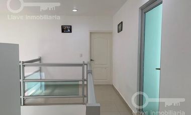 Renta de Casa con 3 habitaciones en calle Gilberto Aceves, Fracc. Paraíso, Coatzacoalcos, Ver.