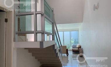 Renta de Casa con 3 habitaciones en calle Gilberto Aceves, Fracc. Paraíso, Coatzacoalcos, Ver.