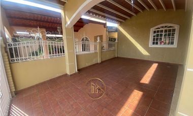 VENTA de CASA REMODELADA en SAN ANTONIO | 5REC - LH