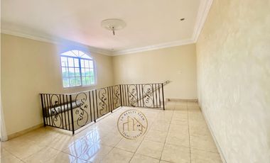 VENTA de CASA REMODELADA en SAN ANTONIO | 5REC - LH