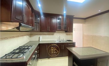 VENTA de CASA REMODELADA en SAN ANTONIO | 5REC - LH