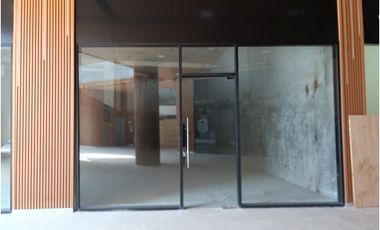 ALQUILER LOCAL COMERCIAL – TRANSSTMICA 83.11 M2