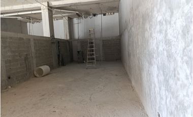 ALQUILER LOCAL COMERCIAL – TRANSSTMICA 83.11 M2