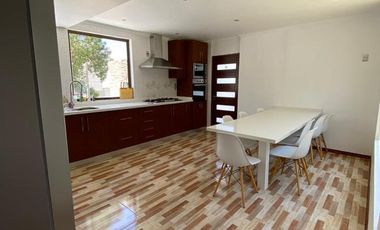 PUERTO VELERO: Casa Temporada. 10 psnas. Quincho y Piscina