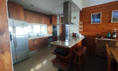 PUERTO VELERO: Casa 8 psnas. Piscina, Quincho y Hot Tub