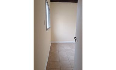Departamento de 2 dormitorios y cochera en Alquiler - Godoy Cruz