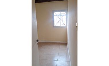 Departamento de 2 dormitorios y cochera en Alquiler - Godoy Cruz