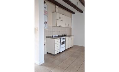 Departamento de 2 dormitorios y cochera en Alquiler - Godoy Cruz