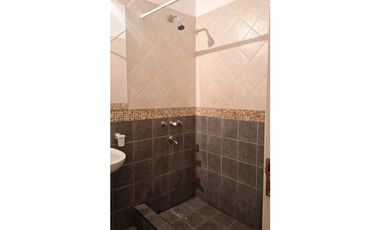 Departamento de 2 dormitorios y cochera en Alquiler - Godoy Cruz