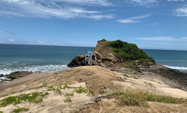 VENTA DE TERRENO FRENTE AL MAR EN MANTA