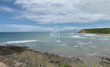 VENTA DE TERRENO FRENTE AL MAR EN MANTA
