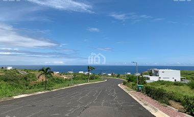 VENTA DE TERRENO FRENTE AL MAR EN MANTA