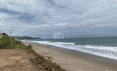 VENTA DE TERRENO FRENTE AL MAR EN MANTA