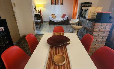 RIVADAVIA 7755 - VENTA CASA 1 DORMITORIO