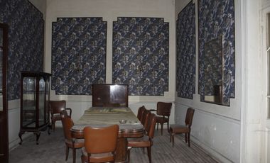 Histórica casa a reciclar en gran terreno. Mendoza