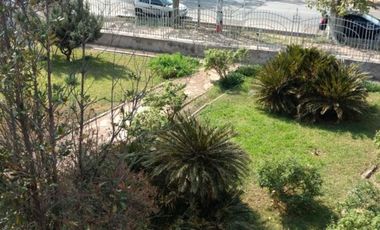 Histórica casa a reciclar en gran terreno. Mendoza