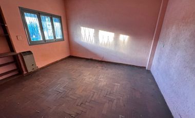 Casa para 2 Familias en venta en Moron Sur