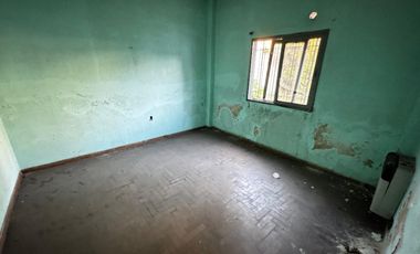 Casa para 2 Familias en venta en Moron Sur