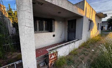 Casa para 2 Familias en venta en Moron Sur