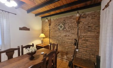 ALQUILER DUPLEX UN DORMITORIO AMOBLADO CON COCHERA