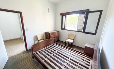 CASA 3 AMBIENTES JARDIN COCHERA TERRAZA