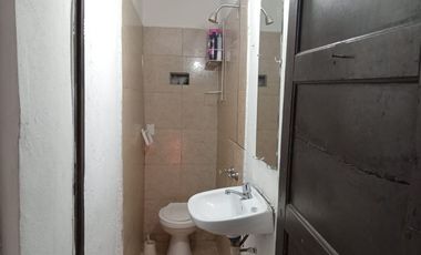SE VENDE CASA 3 DORM MAS DEPARTAMENTO ZONA SUR