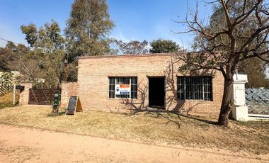 VENTA CASA-QUINTA 2 DORM.  CON PILETA EN RINCÓN