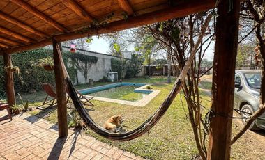 VENTA CASA-QUINTA 2 DORM.  CON PILETA EN RINCÓN