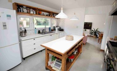 Casa en Venta, dos dormitorios en Villa Elisa
