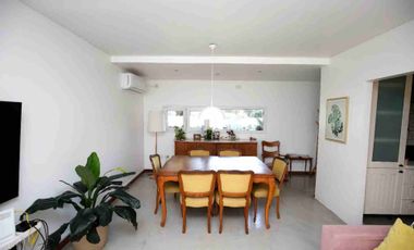 Casa en Venta, dos dormitorios en Villa Elisa