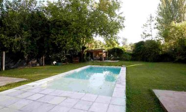 Casa en Venta, dos dormitorios en Villa Elisa