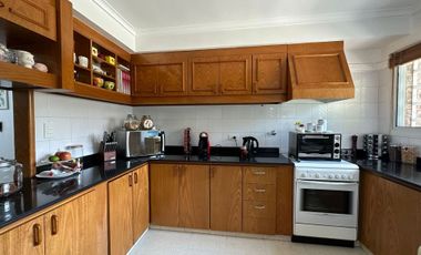 Casas en venta con patio y pileta en Tolosa