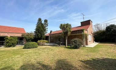 Casas en venta con patio y pileta en Tolosa
