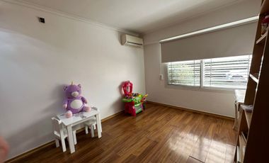 Casas en venta con patio y pileta en Tolosa
