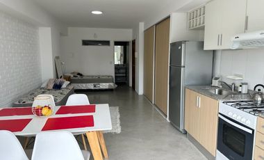 Monoambiente con cochera
