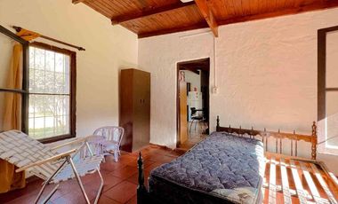 VENTA CASA 2 AMBIENTES QUINCHO Y PARQUE
