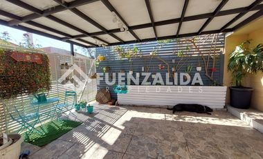 Casa en Venta en Av. Los Heroes / San Vicente